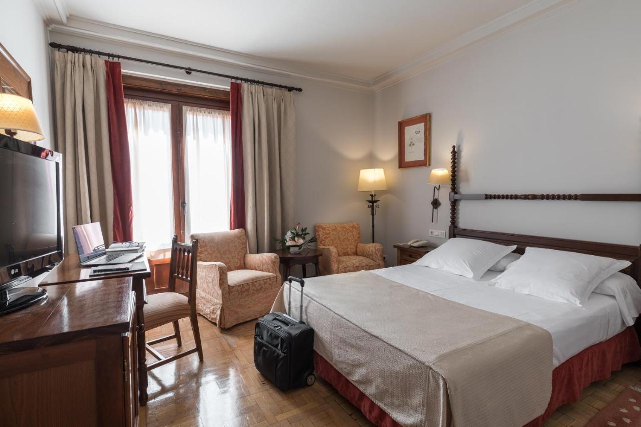 Parador De Tordesillas Bagian luar foto